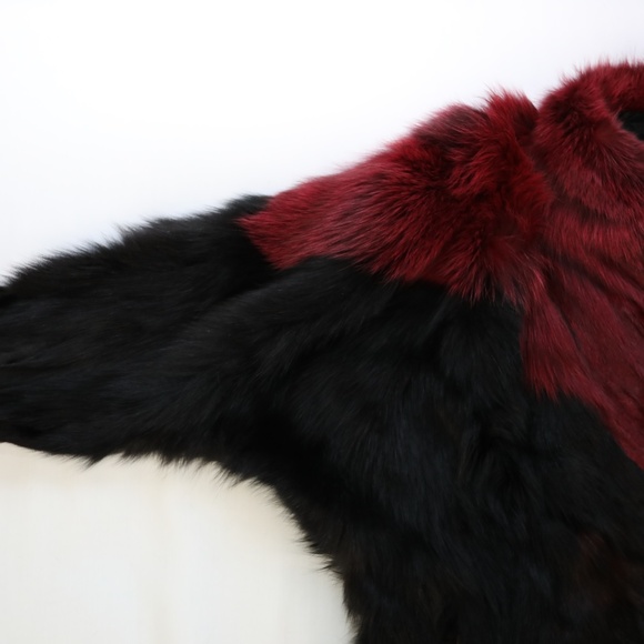RED AND BLACK FOX FUR COAT - Picture 3 of 7